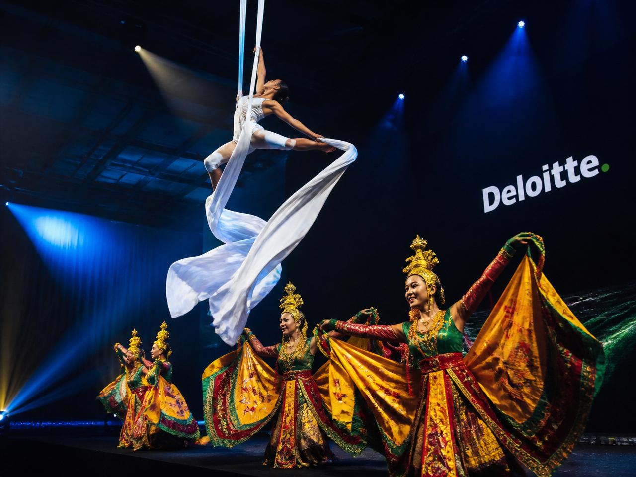 Specialty and Cultural Entertainment
